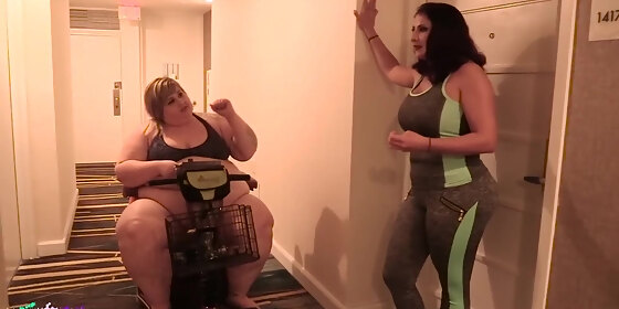 lazy ssbbw ivy davenport tries to get mobility back with trainer gia love