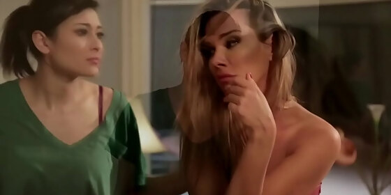 busty lesbian licks and fingers roommate