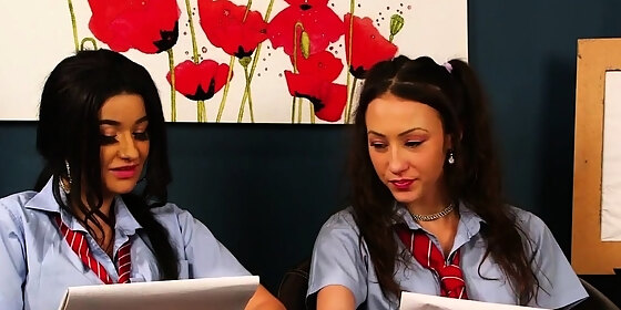 voyeur cfnm babes watching guy jerking
