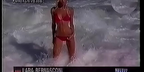 lara bernasconi in bikini