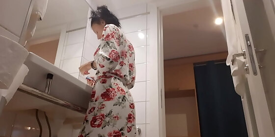 finger fucking my girlfriend while she brushes her teeth lesbian illusion girls