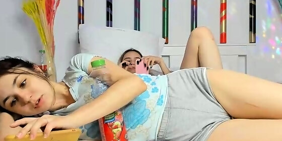 teen brunette perfect body webcam