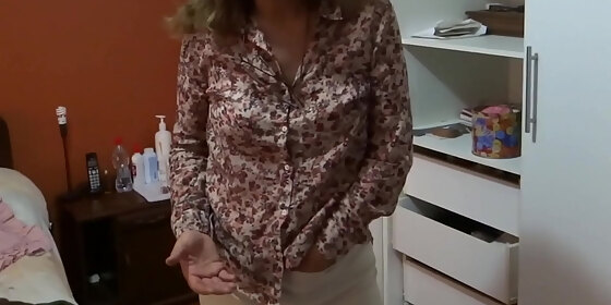 mother agrees to show off in front of stepson so he masturbates and cums