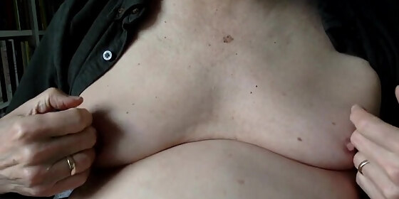 Big Nipple Masturbation Sex - Nipple Orgasm Closeup HD SEX Porn Video 4:11