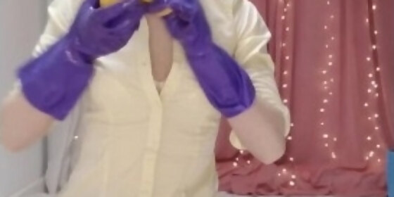 naughty jennifer rides dildo dripping in gunge