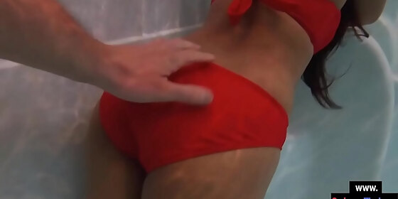 amateur teen couple foreplay in a public pool and sex