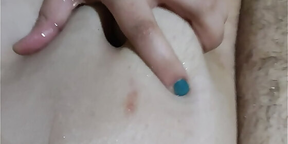 bbw playing with her belly button