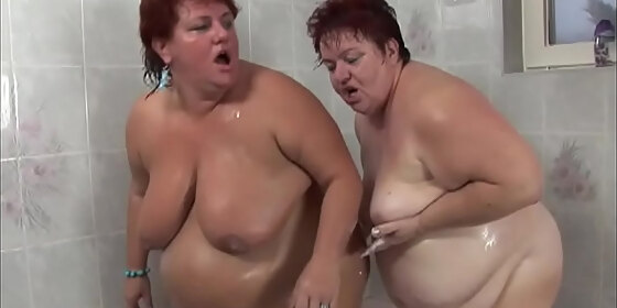 lesbian heavy hitters 3 plump lesbians rub their pussy together