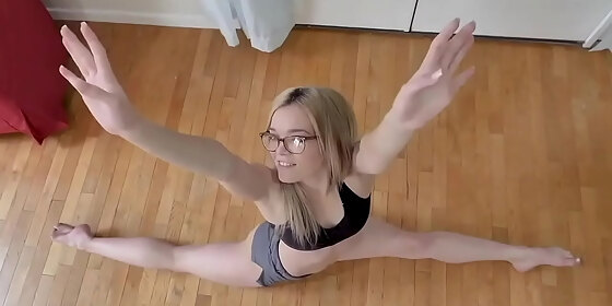 stepdaddy cannot stop fondling my body katie kush