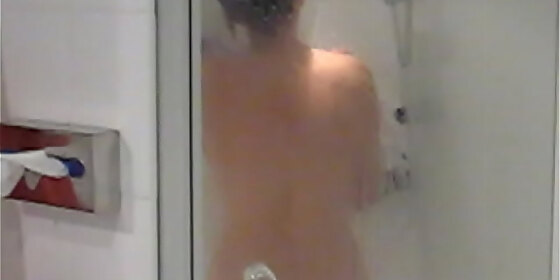 dutch milf jacqueline in the shower before her morning orgasm