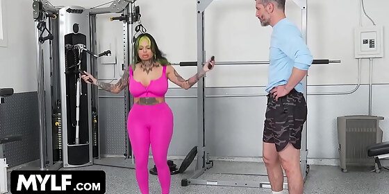 great homemade workout with curvy milf xwife karen and her hung personal trainer mylf