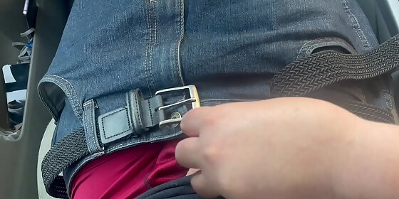 amanda plush degrades him while driving on the interstate