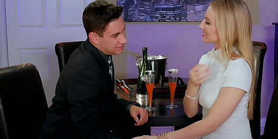 riley reyes pleases her man