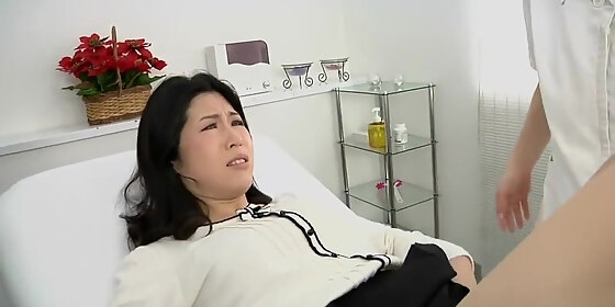 Japanese Lesbian Erotic Spitting Massage Clinic Subtitled HD SEX Porn Video image