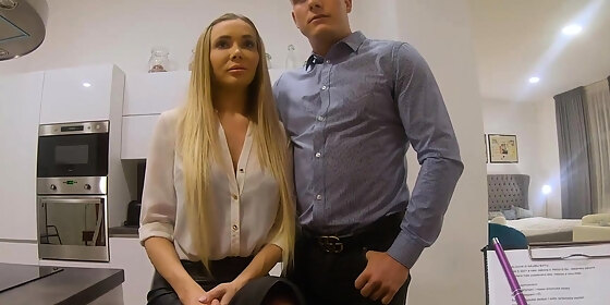 without arguing with client homeowner made wife spread legs