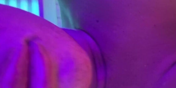playing with wet pussy while tanning
