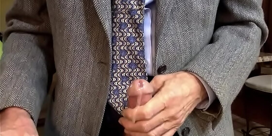 quick cum as i gently tickle my sensitive cock and my cum starts to flow out showing my exposed cock makes me cum quickly because of my exhibitionist