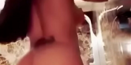 melany showing her ass
