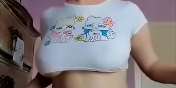 hot busty egirl anyone know her name