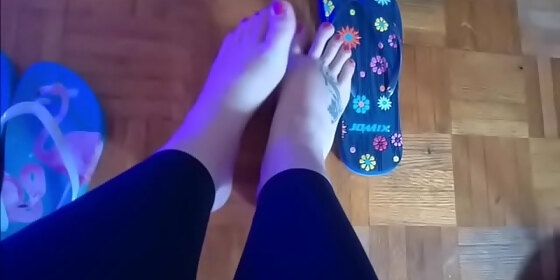 nicoletta s fantastic feet in flip flops to lick and worship everyone