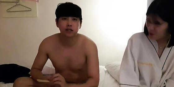 we love amateur asian college teens in dorm pt 1