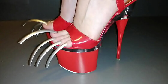 lady l red high heels and mega long metal nails video short version
