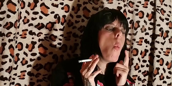 beth kinky sexy goth domina smoking 2 pt2 hd