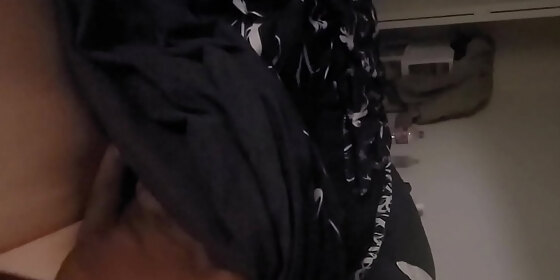 iamm wakes karma up with some groping