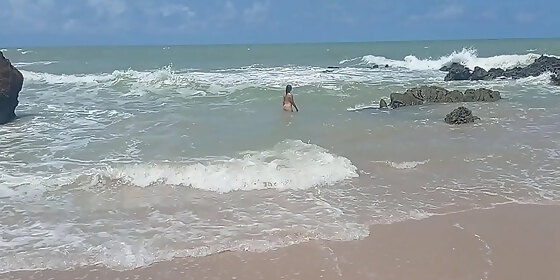 yuri gacho casal paradise gostosa married showing everything on the nudismo beach the male everything crazy