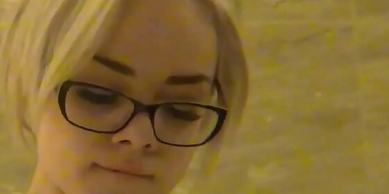 cute elsa jean masturbates in a hot steamy bubble bath
