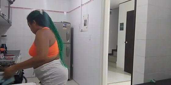 i fuck the service employee very well while she prepares my breakfast