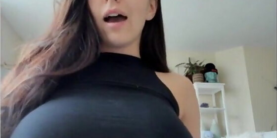 Girl shows tits