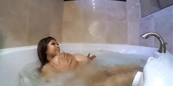 busty japanese yuko in the bath tube