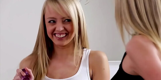 ilickedagirl com a blonde lesbian fucks bff with a dildo