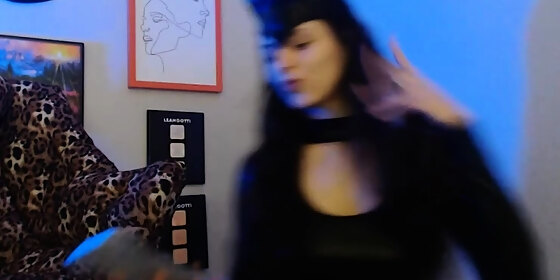 camsoda leah gotti busty babe shoves dildo