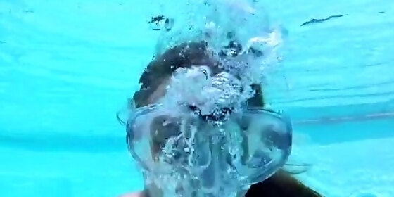 girl drowning