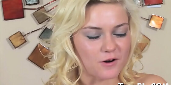 dinky sucking followed by sultry chick fuck