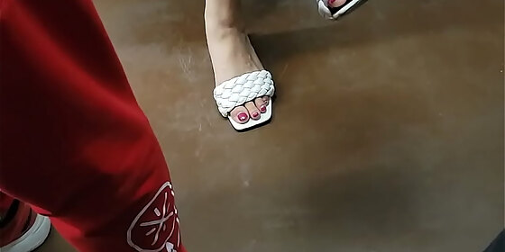 candid feet 27