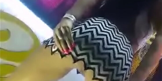 showing pussy on stage in cuiaba