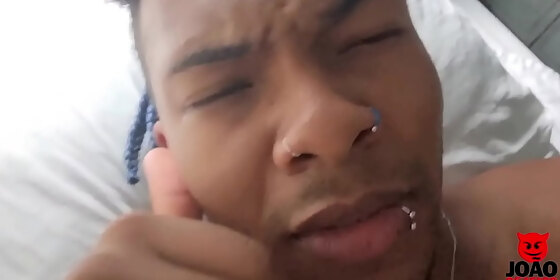 joao o safado woke up the girl with his cock in his pussy