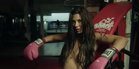 even in a boxing ring alexa tomas turns us on
