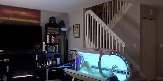 becky sins getsfucked in tanning machine