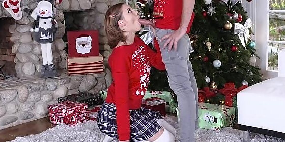 Hd Christmas Porn - Familystrokes Step Sis Fucked During Christmas Pic HD SEX Porn Video 12:00