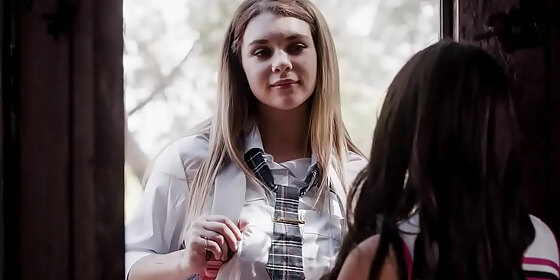 cheerleader jane wilde confronts her lesbian stalker gabbie carter full movie on freetaboo net