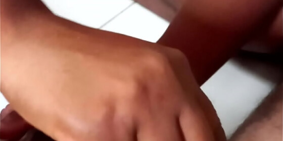 me clean my gf pussy