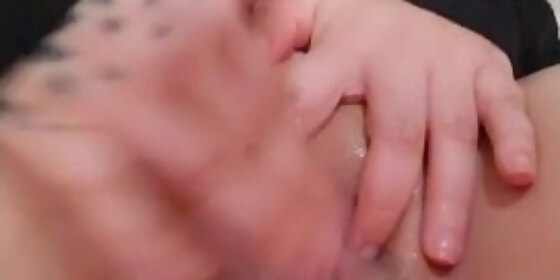 bbw brasileira batendo siririca bem perto da cam