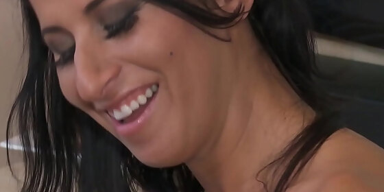 sexy milf sophia bella sucks big cock to perfection and her client enjoyed oral sex