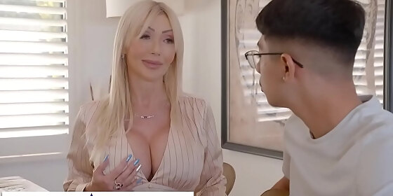 student gets laid saying cougar tutor three times fast