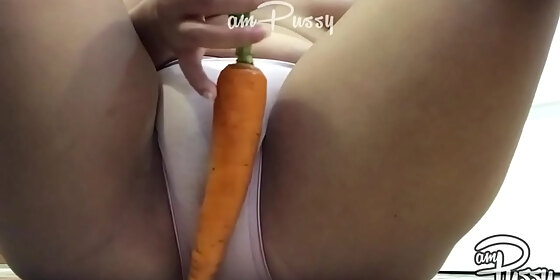 carrot in pussy close up