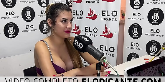 melita rojas exchanges the thong in the spicy room of elo podcast